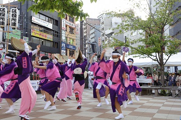 阿波踊りの様子