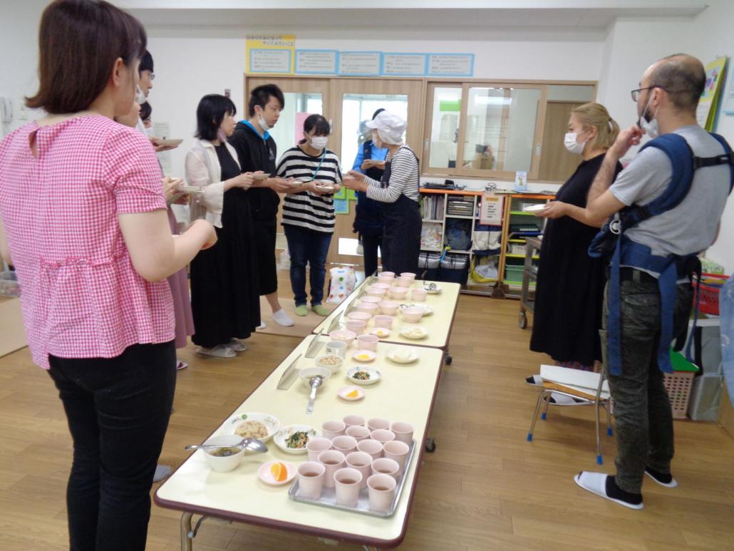 試食