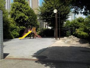 東池袋五丁目かしの実公園1