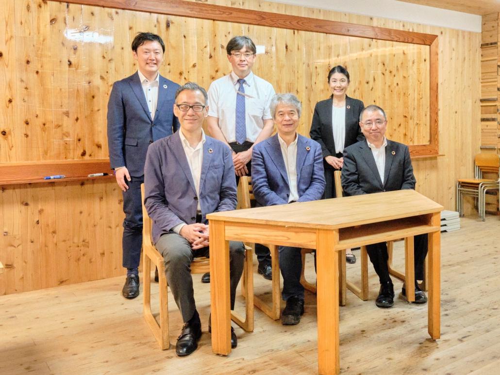 座談会集合写真