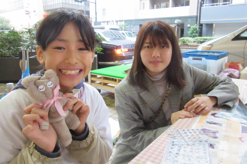 豊島こども大学 完成したタオル熊とお子さま２