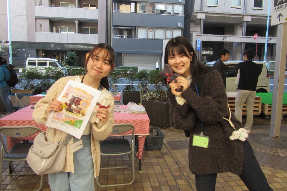 豊島こども大学 スタッフの学生2