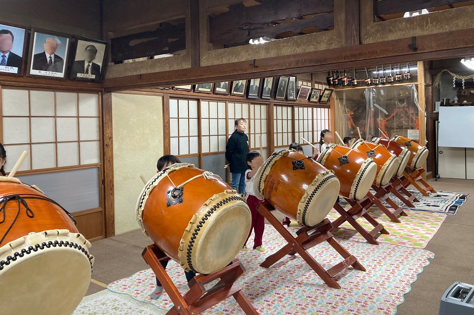 要太鼓　練習中のこどもたち２
