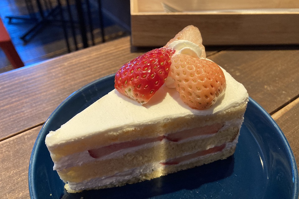 ティーティーファクトリー苺のショートケーキ